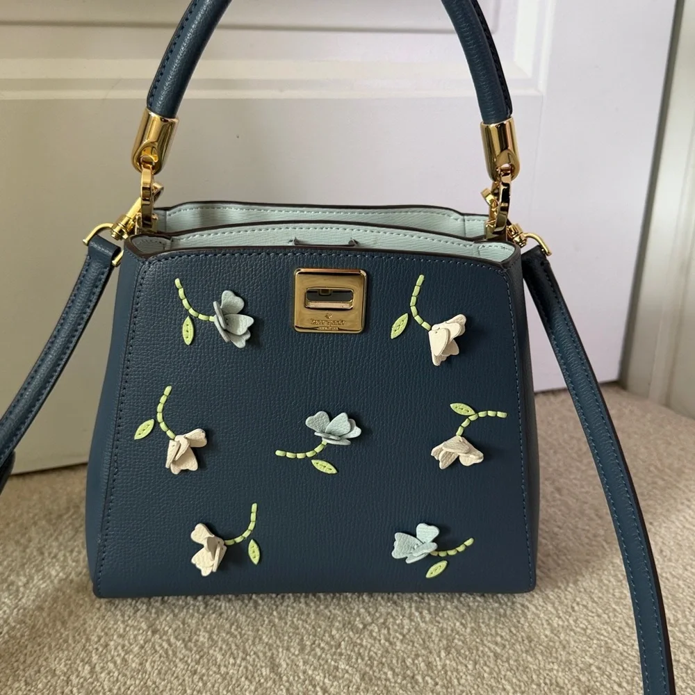 Kate Spade floral appliqué crossbody satchel - Picture 4 of 9
